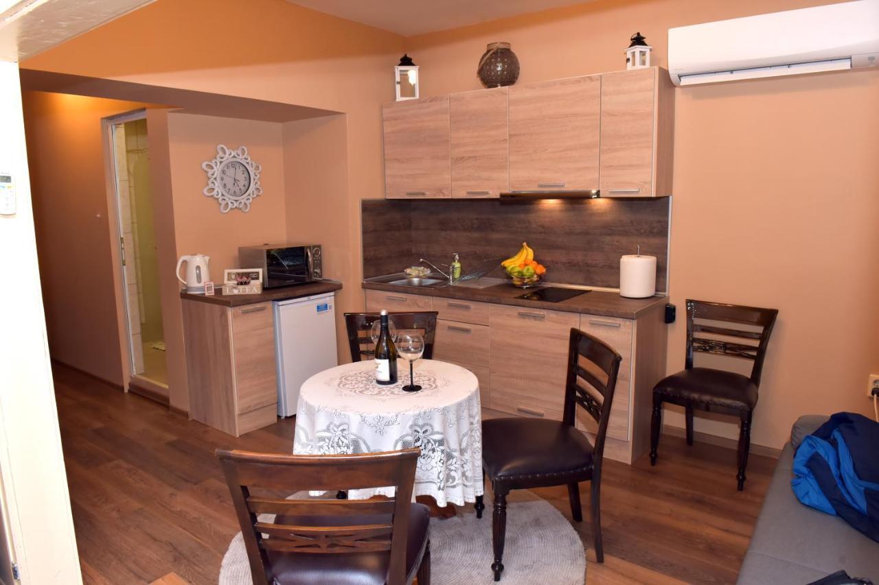 City Apartments Varna Esterno foto